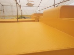 聚脲噴涂機聚脲涂料噴涂后表面出現(xiàn)顆粒狀現(xiàn)象